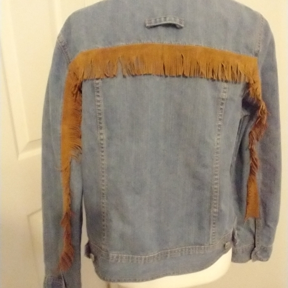 upcycled western style fringe studded stars blue jean denim jacket - Picture 5 of 10